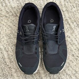 On Running Cloud 5 Sneakers in Navy - Size W9